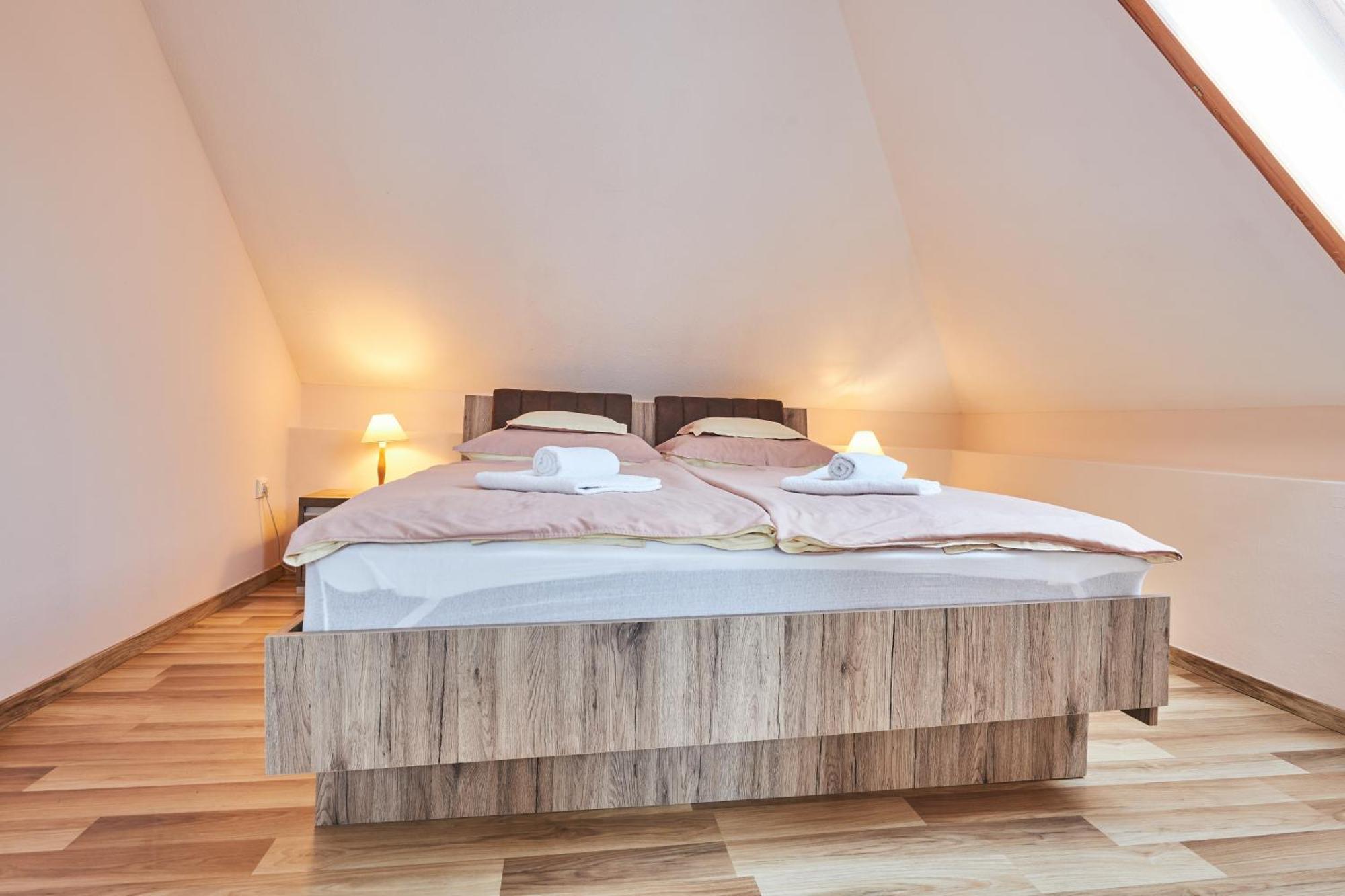 ADA Apartmanház Hajdúszoboszló Exterior foto